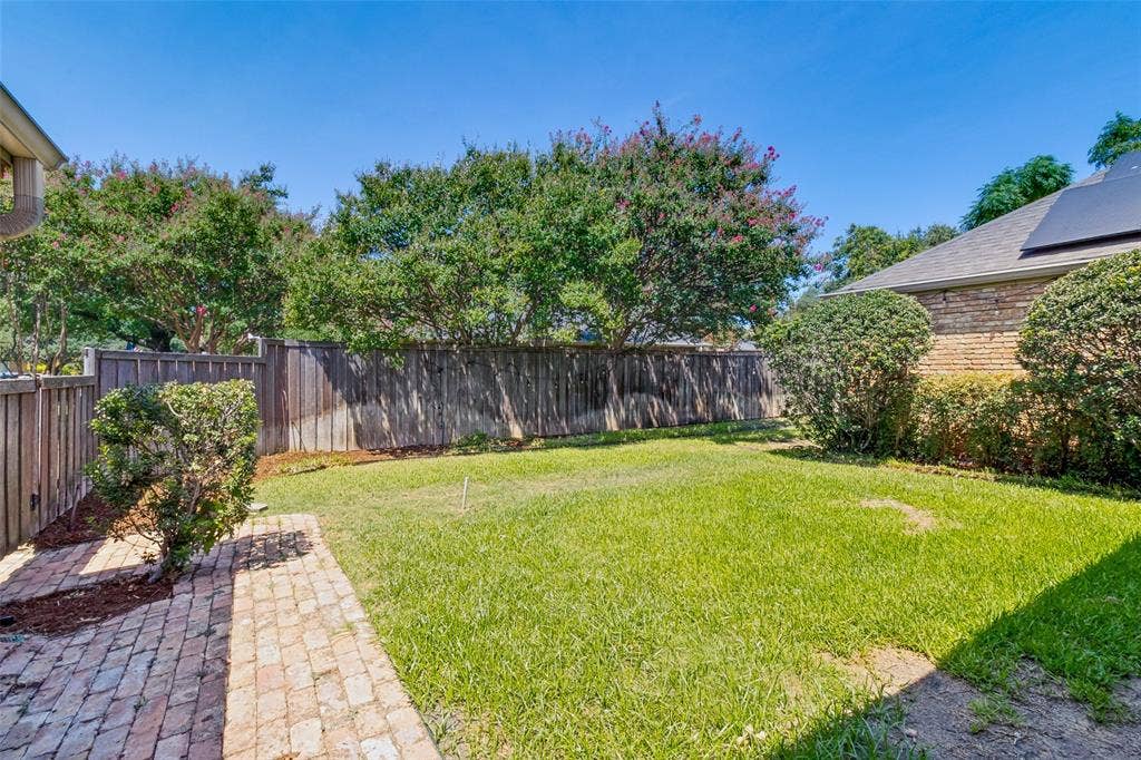 15305 Leavalley Drive, Dallas, TX 75248 15305 Leavalley Drive, Dallas, TX 75248