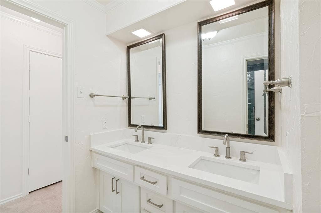 15305 Leavalley Drive, Dallas, TX 75248 15305 Leavalley Drive, Dallas, TX 75248