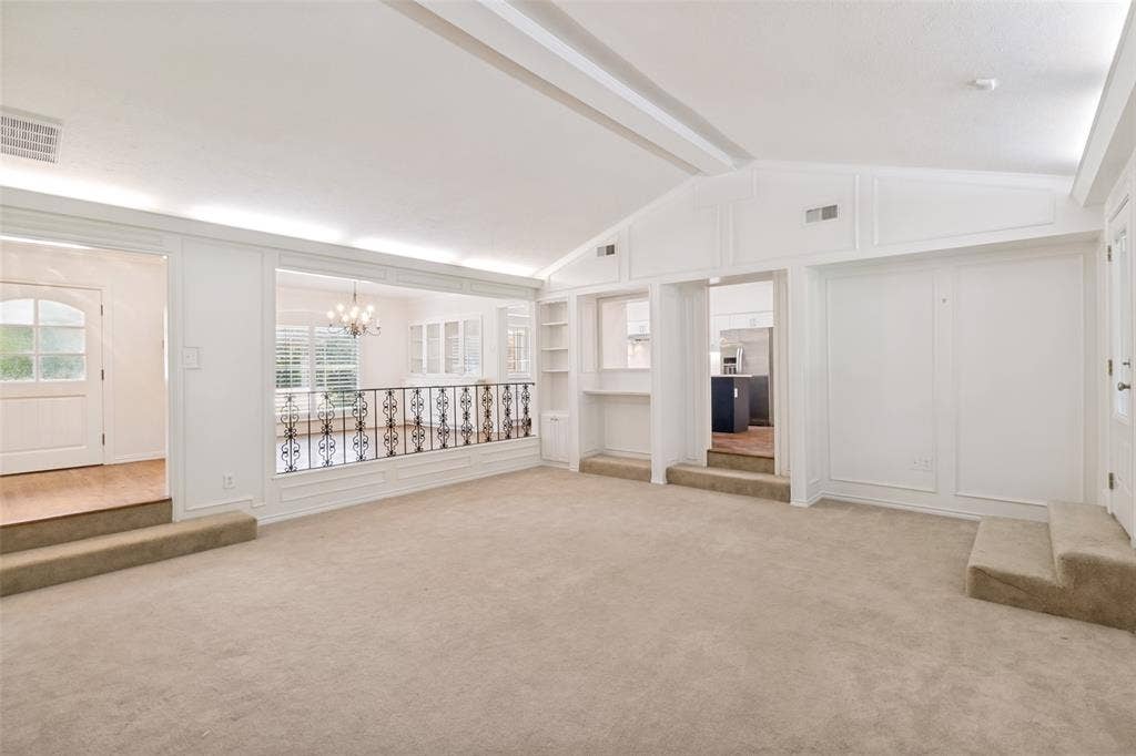 15305 Leavalley Drive, Dallas, TX 75248 15305 Leavalley Drive, Dallas, TX 75248