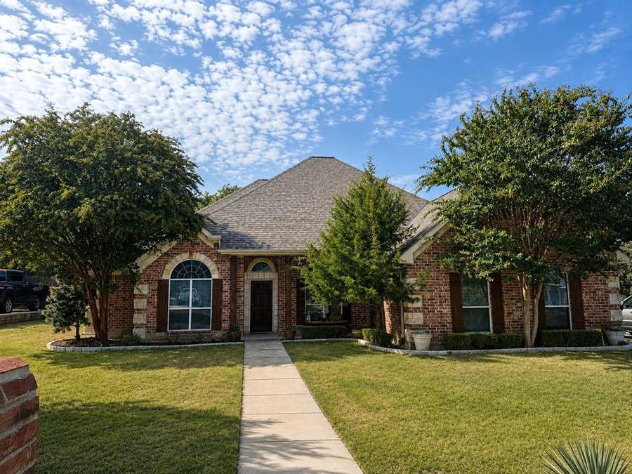 Property photo for 209 Cyndilu Lane, Decatur, TX