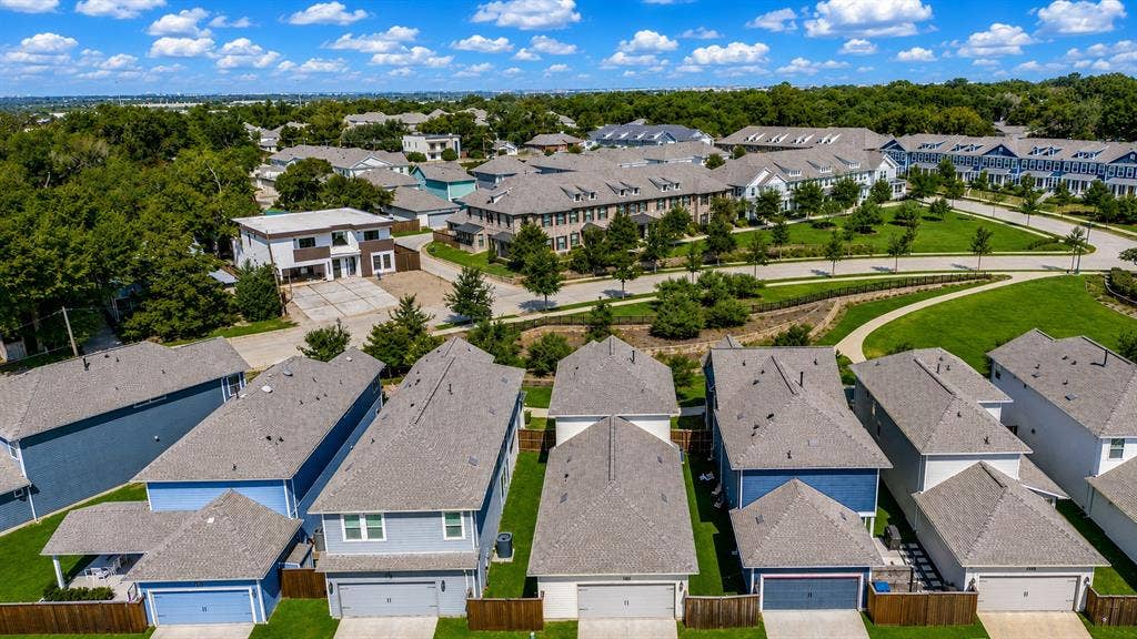1520 Jackson Street, Carrollton, TX 75006
