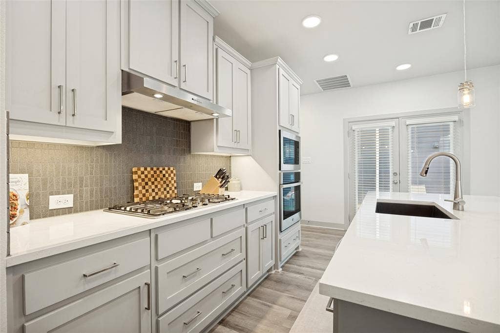 1520 Jackson Street, Carrollton, TX 75006