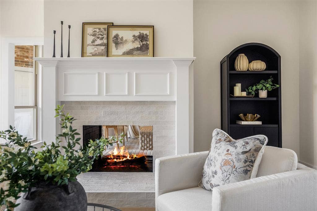 2420 Corby Drive, Plano, TX 75025 2420 Corby Drive, Plano, TX 75025
