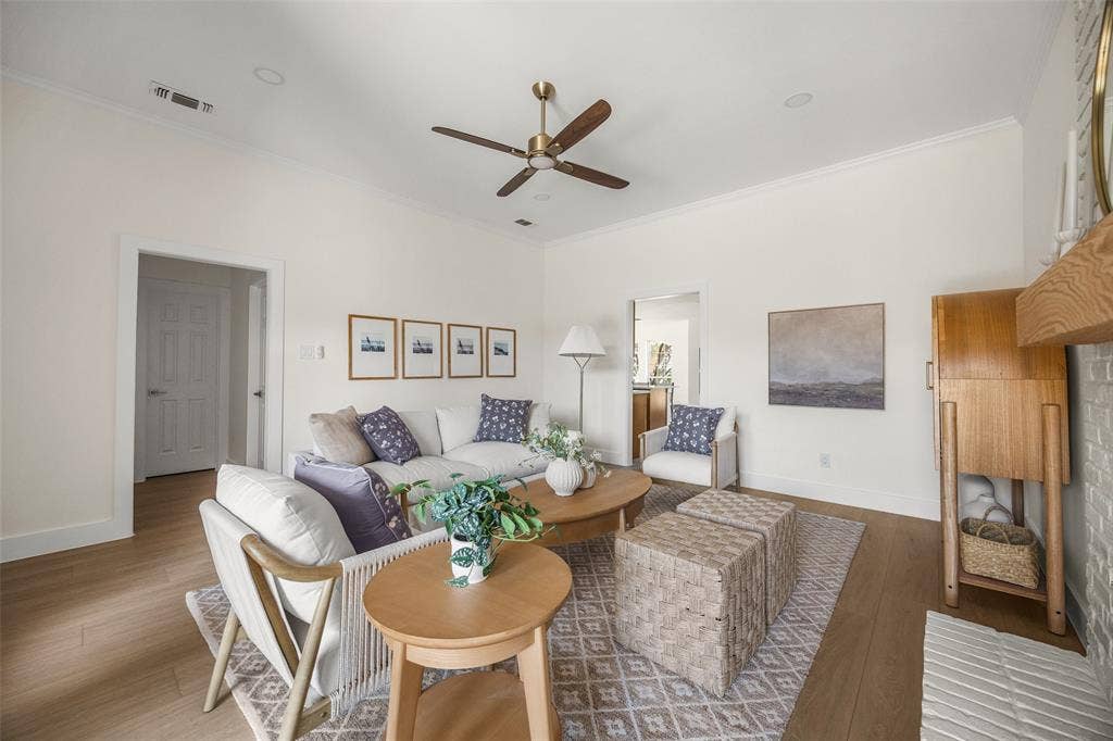 2420 Corby Drive, Plano, TX 75025 2420 Corby Drive, Plano, TX 75025