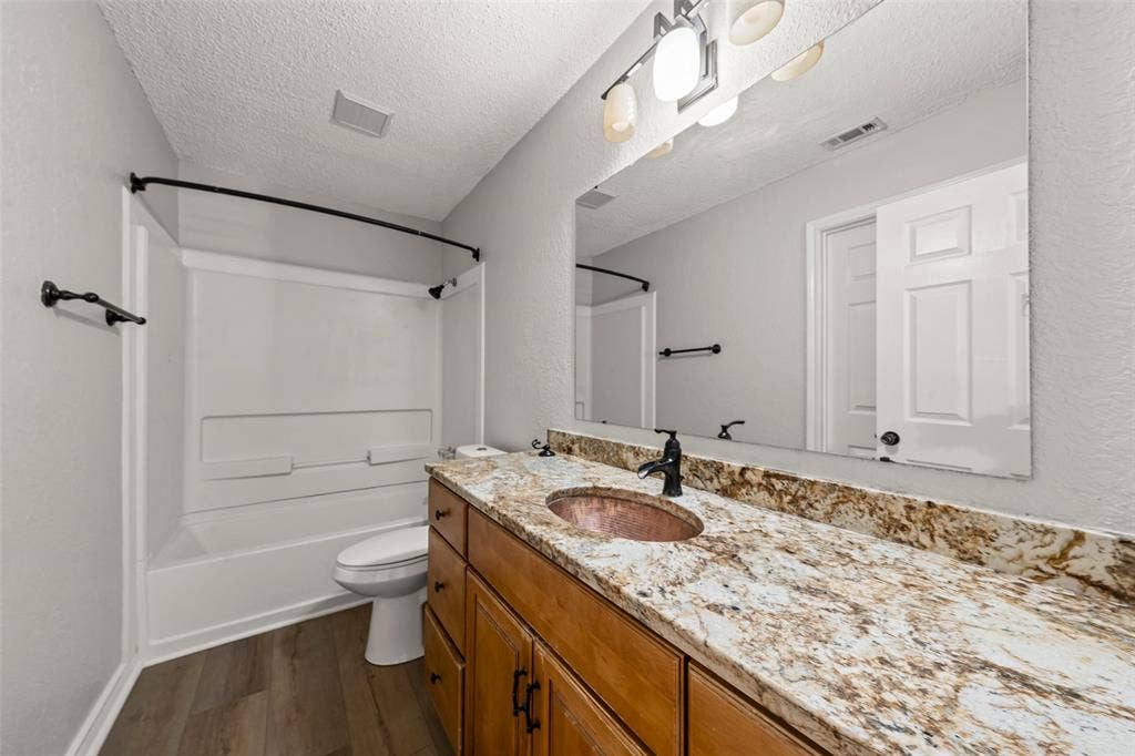 1300 Chapel Creek Road, #1302, Waco, TX 76712 1300