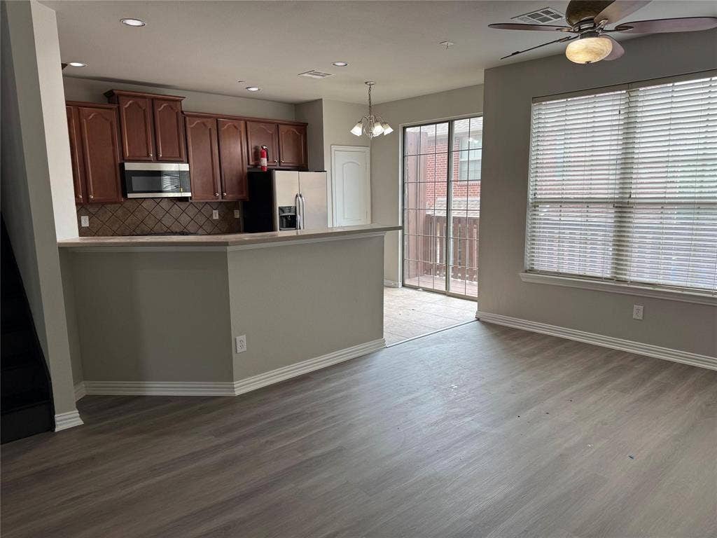 1444 Chase Lane, Irving, TX 75063 1444 Chase Lane, Irving, TX 75063