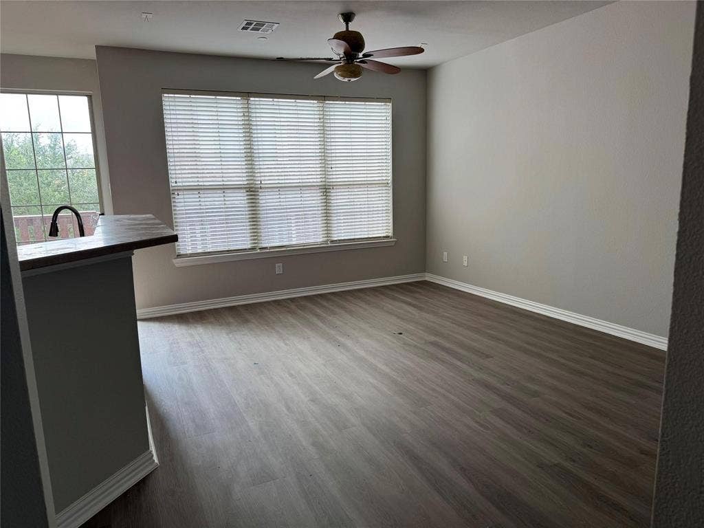 1444 Chase Lane, Irving, TX 75063 1444 Chase Lane, Irving, TX 75063