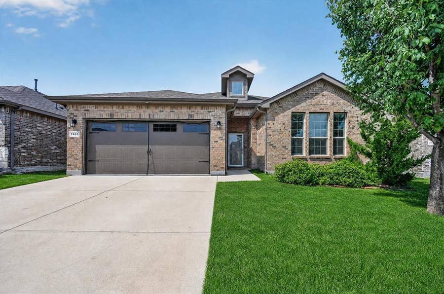 Property photo for 2405 Pambrooke Lane, Glenn Heights, TX