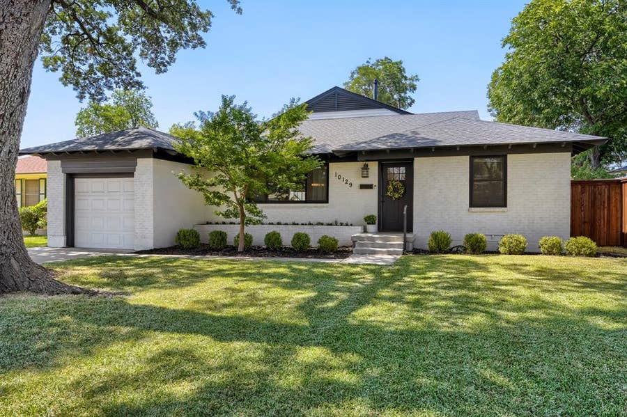 Property photo for 10129 Lingo Lane, Dallas, TX