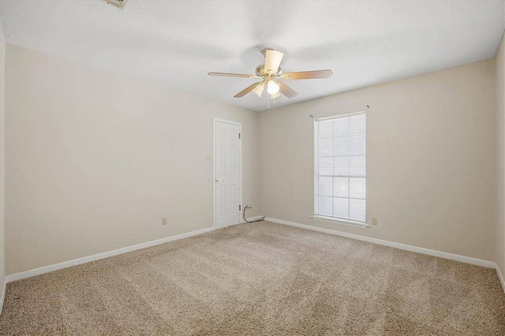 2925 Melmar Park Street, Commerce, TX 75428