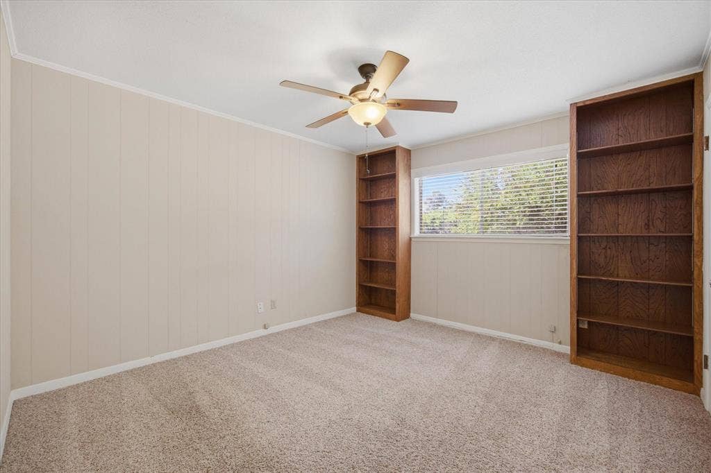 2925 Melmar Park Street, Commerce, TX 75428