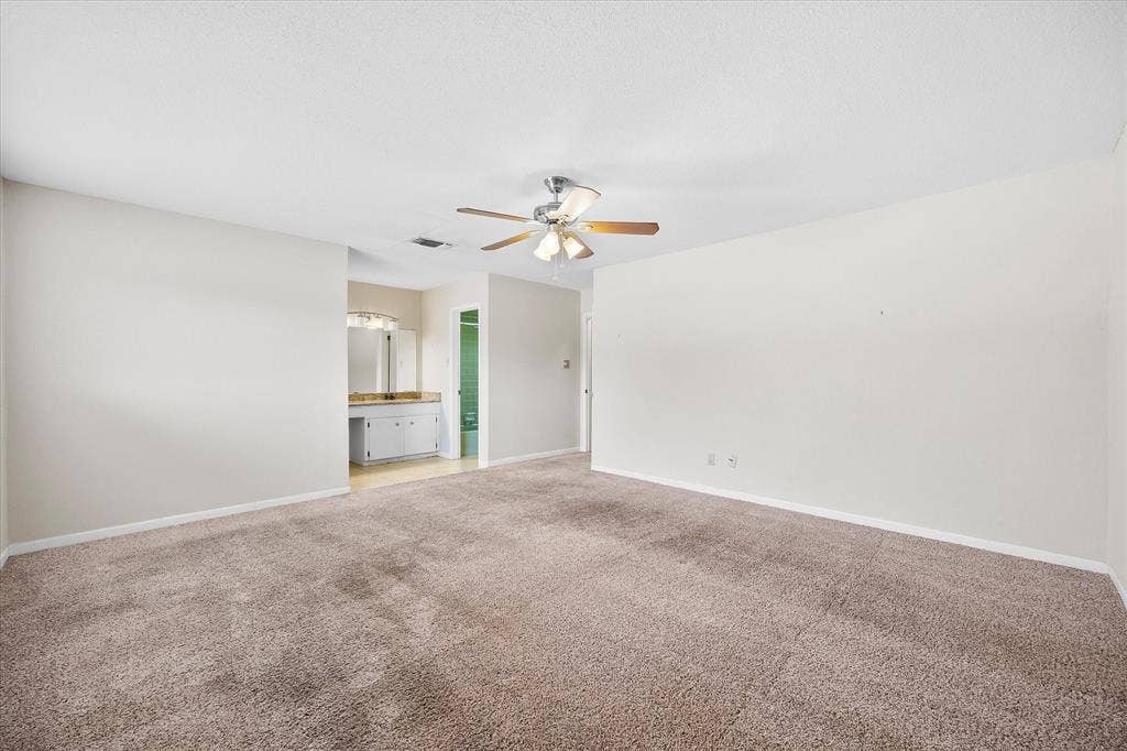 2925 Melmar Park Street, Commerce, TX 75428