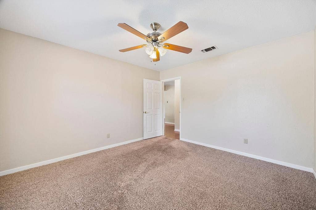 2925 Melmar Park Street, Commerce, TX 75428