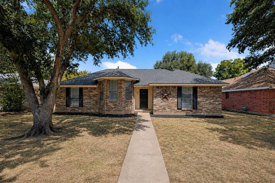 Property photo for 209 Willow Stone Street, Denton, TX