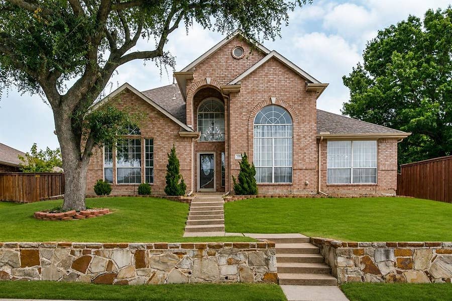 Property photo for 3321 Stone Glen Drive, Plano, TX
