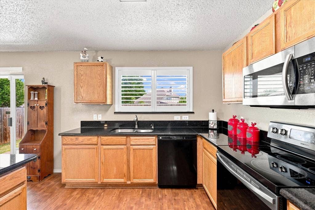 2036 Moonlight Trail, Heartland, TX 75126 2036 Moonlight Trail, Heartland, TX 75126