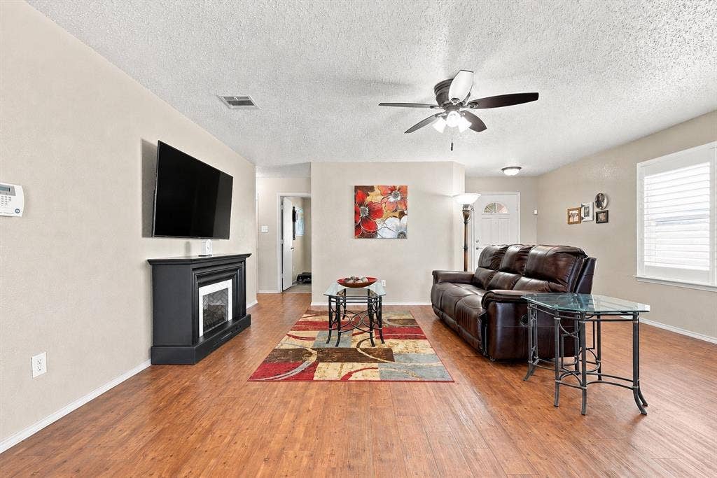 2036 Moonlight Trail, Heartland, TX 75126 2036 Moonlight Trail, Heartland, TX 75126