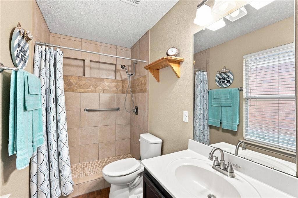 2036 Moonlight Trail, Heartland, TX 75126 2036 Moonlight Trail, Heartland, TX 75126