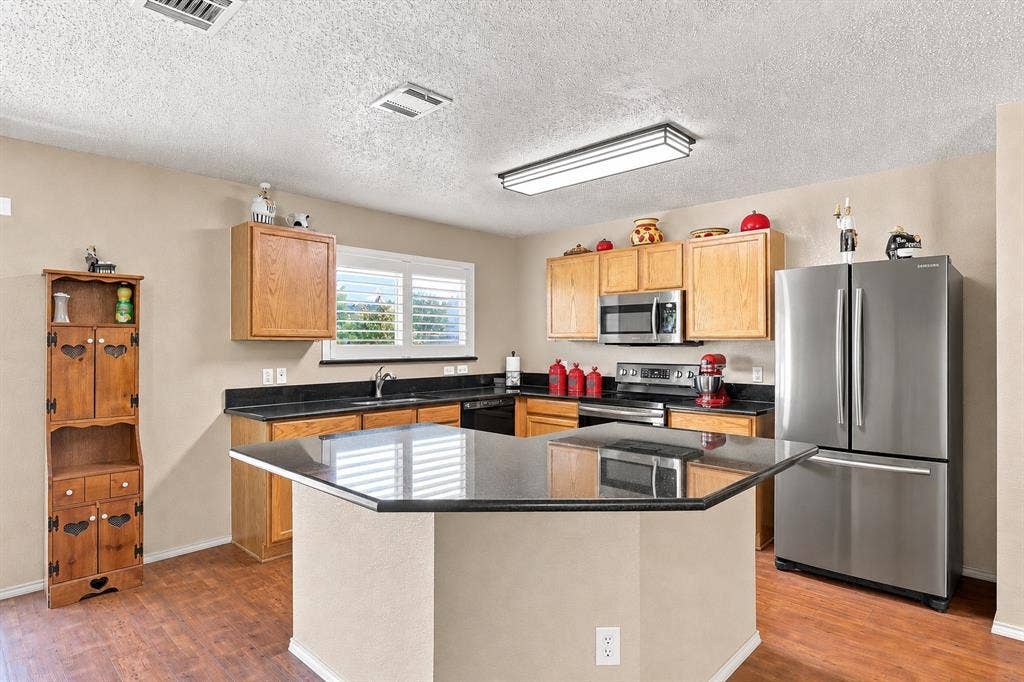 2036 Moonlight Trail, Heartland, TX 75126 2036 Moonlight Trail, Heartland, TX 75126