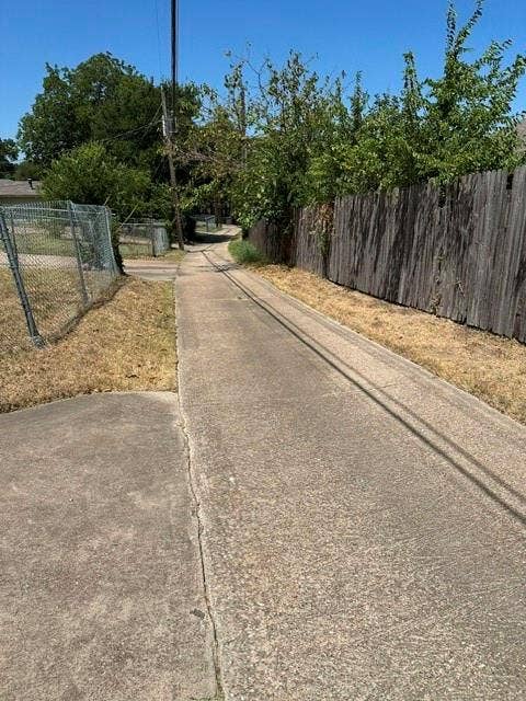 1441 Quartet Drive, Dallas, TX 75241 Rear Entry Alley