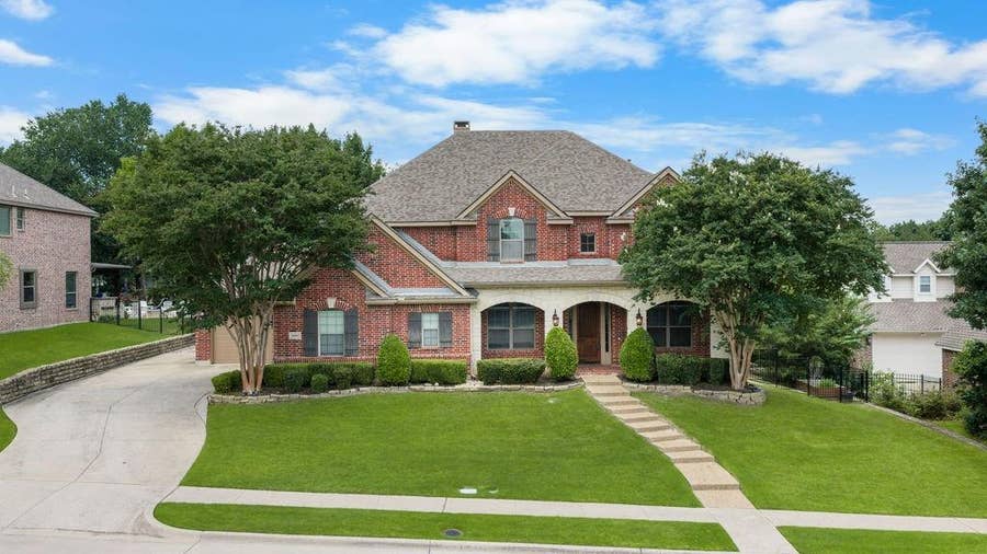 Property photo for 4004 Hook Bill Drive, McKinney, TX