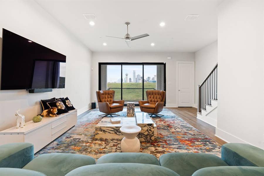 Property photo for 381 E Greenbriar Lane, #1603, Dallas, TX