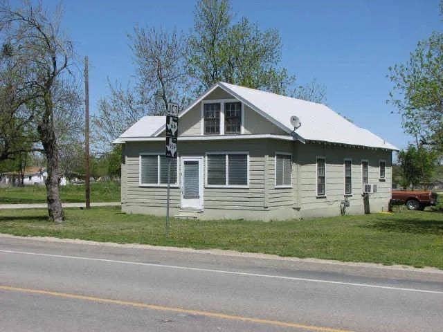 Property photo for 401 N Hill Street, Itasca, TX