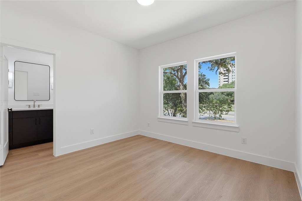 3300 S Harwood Street, Dallas, TX 75215 3300 S Harwood Street, Dallas, TX 75215