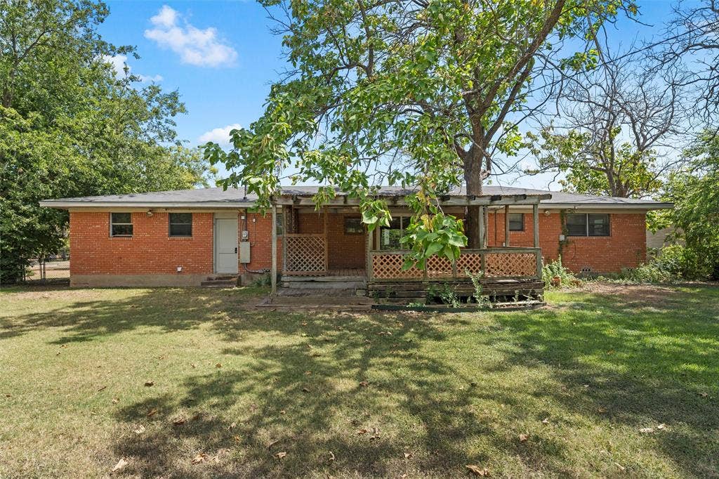 8817 Oakdale Drive, Woodway, TX 76712 8817 Oakdale Drive, Woodway, TX 76712