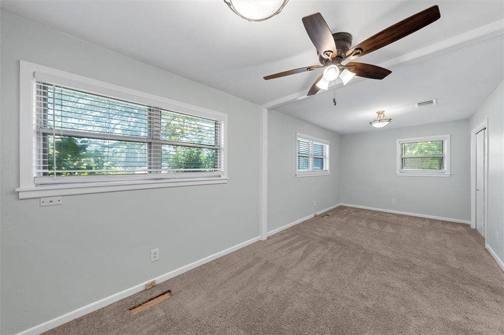 8817 Oakdale Drive, Woodway, TX 76712 8817 Oakdale Drive, Woodway, TX 76712