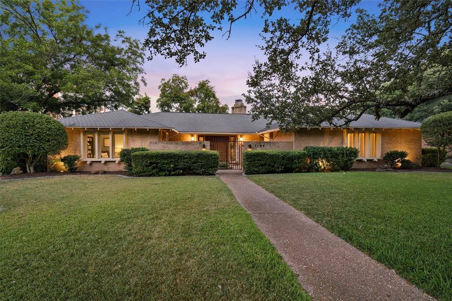 Property photo for 5104 Lake Jackson Drive, Waco, TX