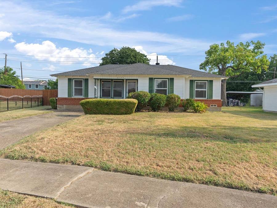 Property photo for 8133 Cavalier Circle, Dallas, TX