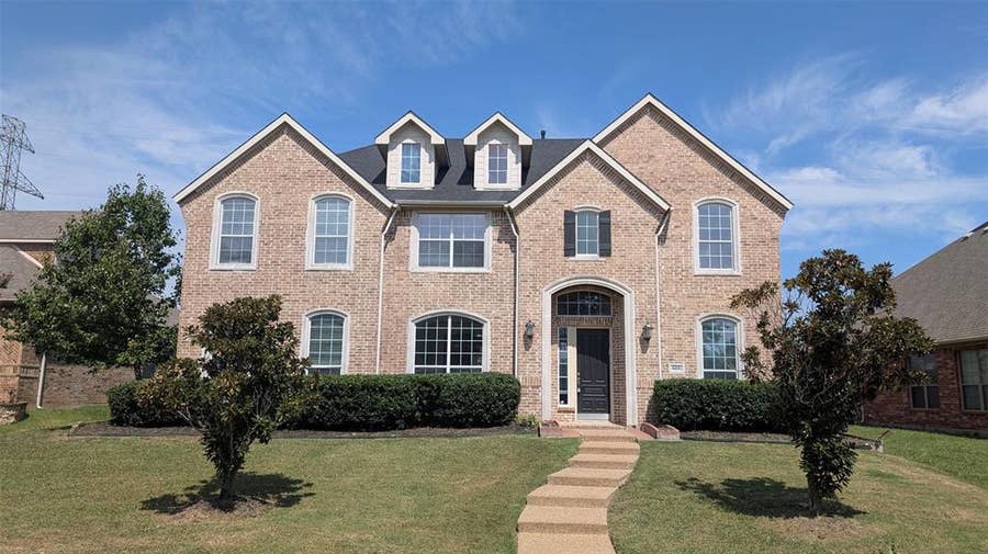 Property photo for 4221 Crestfield Drive, Richardson, TX