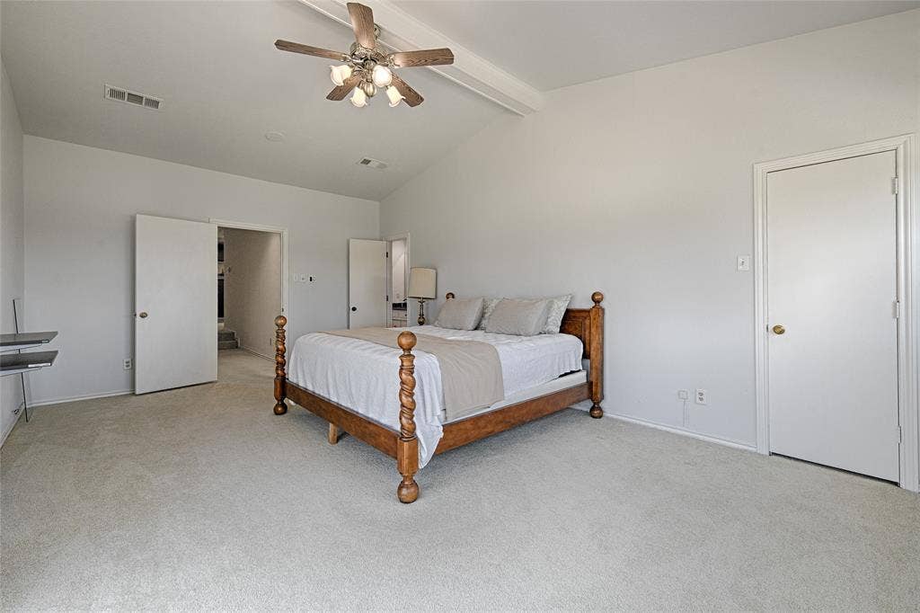 19 Country Lake Drive, Carrollton, TX 75006 19 Country Lake Drive, Carrollton, TX 75006