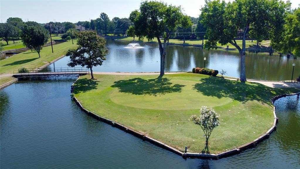 19 Country Lake Drive, Carrollton, TX 75006 9th hole