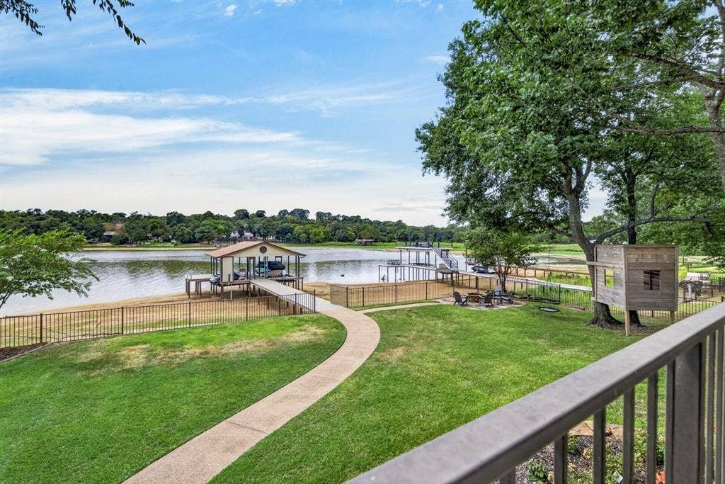 7065 Layman Drive, Eustace, TX 75124 7065 Layman Drive, Eustace, TX 75124