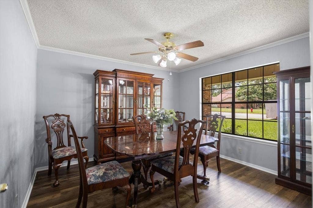 1100 Foxglove Lane, Tyler, TX 75703 1100 Foxglove Lane, Tyler, TX 75703
