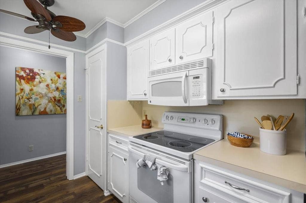1100 Foxglove Lane, Tyler, TX 75703 1100 Foxglove Lane, Tyler, TX 75703