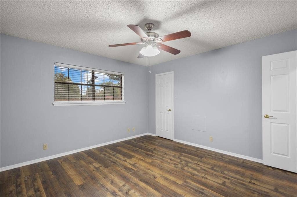 1100 Foxglove Lane, Tyler, TX 75703 1100 Foxglove Lane, Tyler, TX 75703