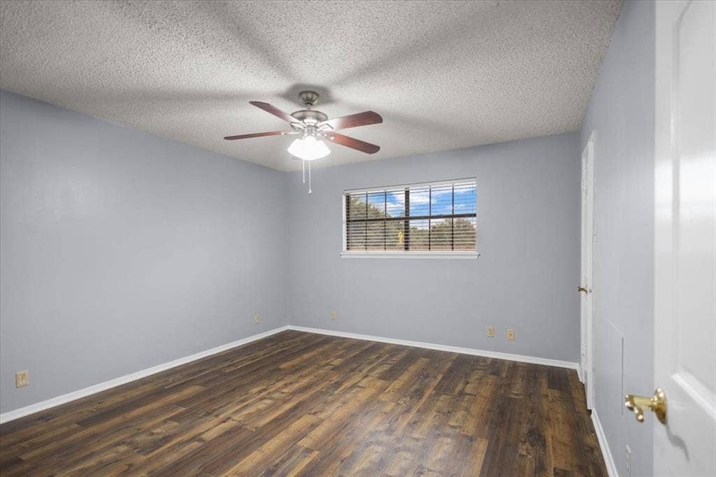1100 Foxglove Lane, Tyler, TX 75703 1100 Foxglove Lane, Tyler, TX 75703