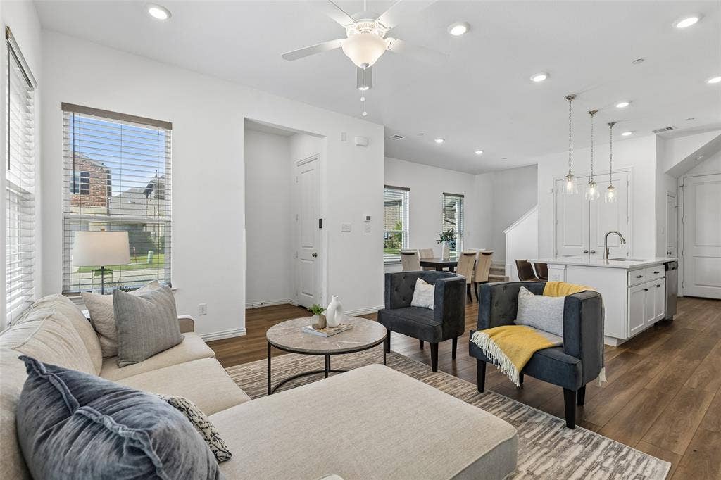 9901 Schramm Street, Irving, TX 75063 9901 Schramm Street, Irving, TX 75063