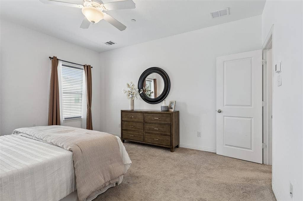 9901 Schramm Street, Irving, TX 75063 9901 Schramm Street, Irving, TX 75063