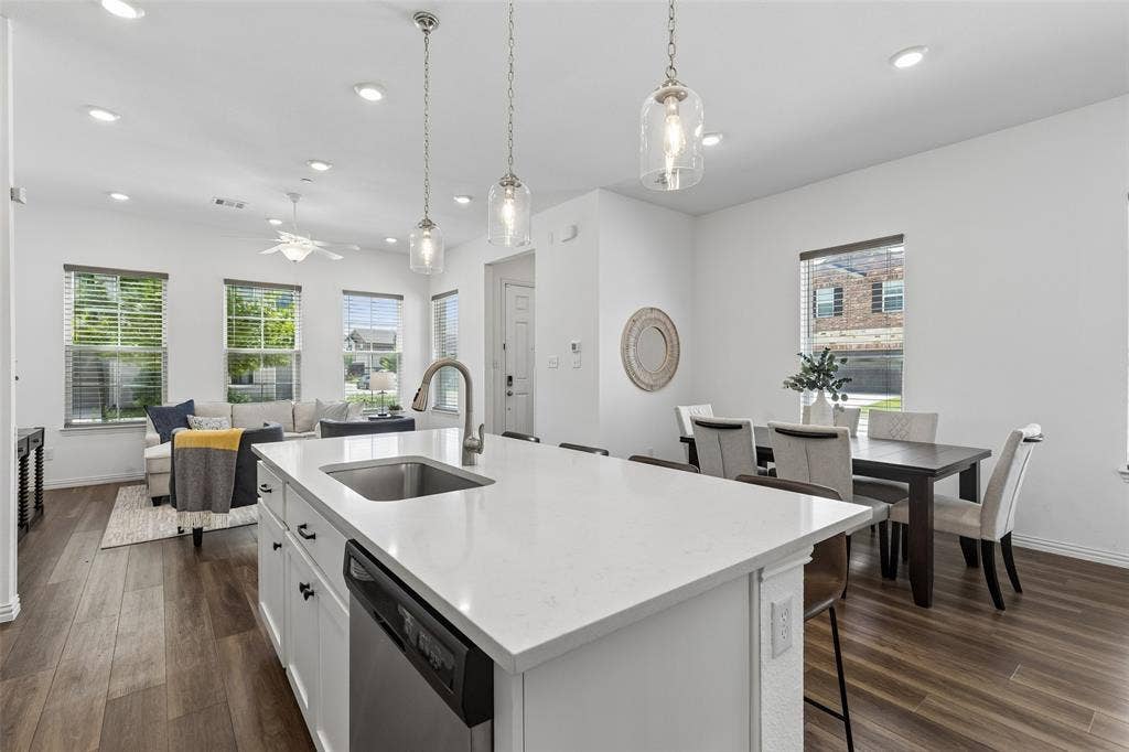 9901 Schramm Street, Irving, TX 75063 9901 Schramm Street, Irving, TX 75063