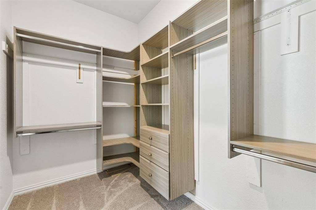 9901 Schramm Street, Irving, TX 75063 9901 Schramm Street, Irving, TX 75063