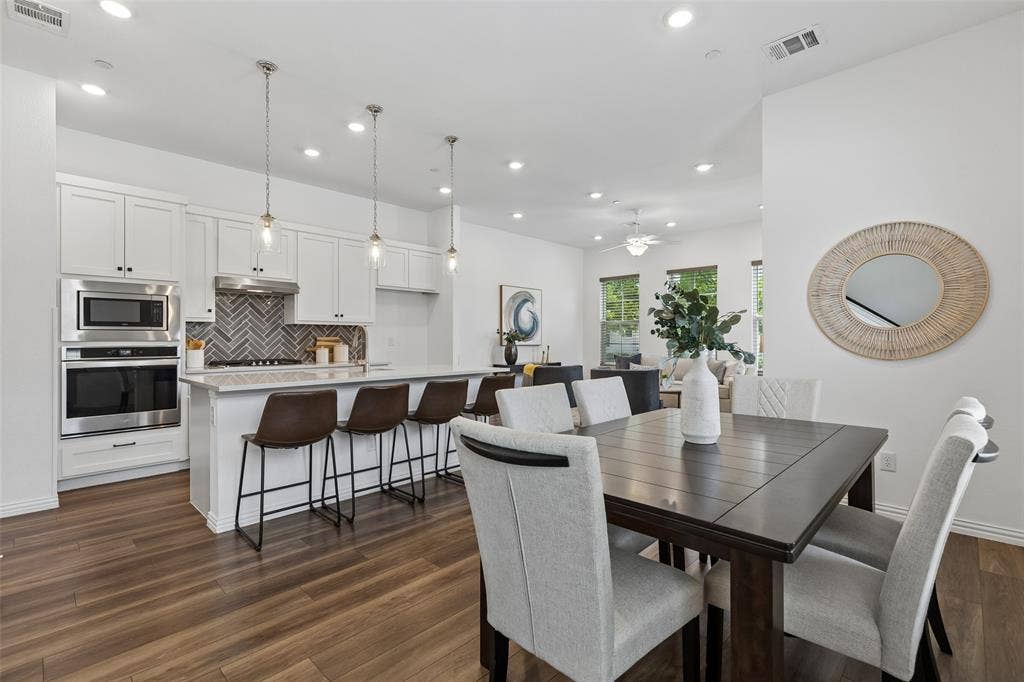 9901 Schramm Street, Irving, TX 75063 9901 Schramm Street, Irving, TX 75063