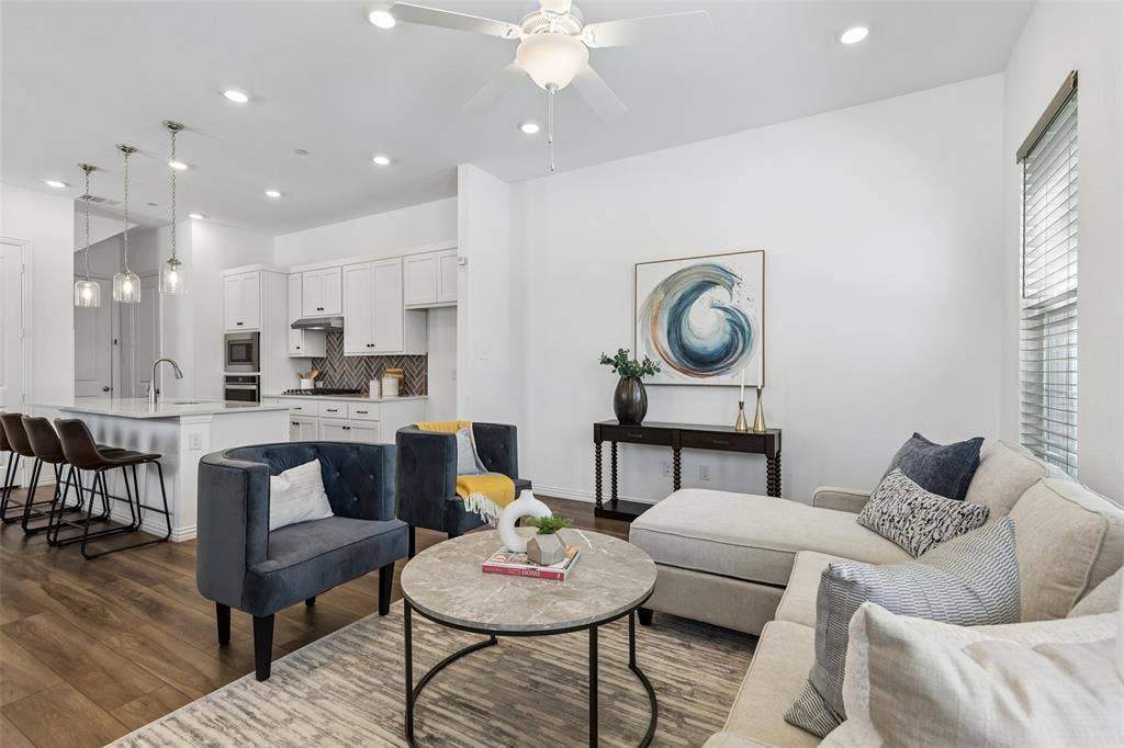 9901 Schramm Street, Irving, TX 75063 9901 Schramm Street, Irving, TX 75063