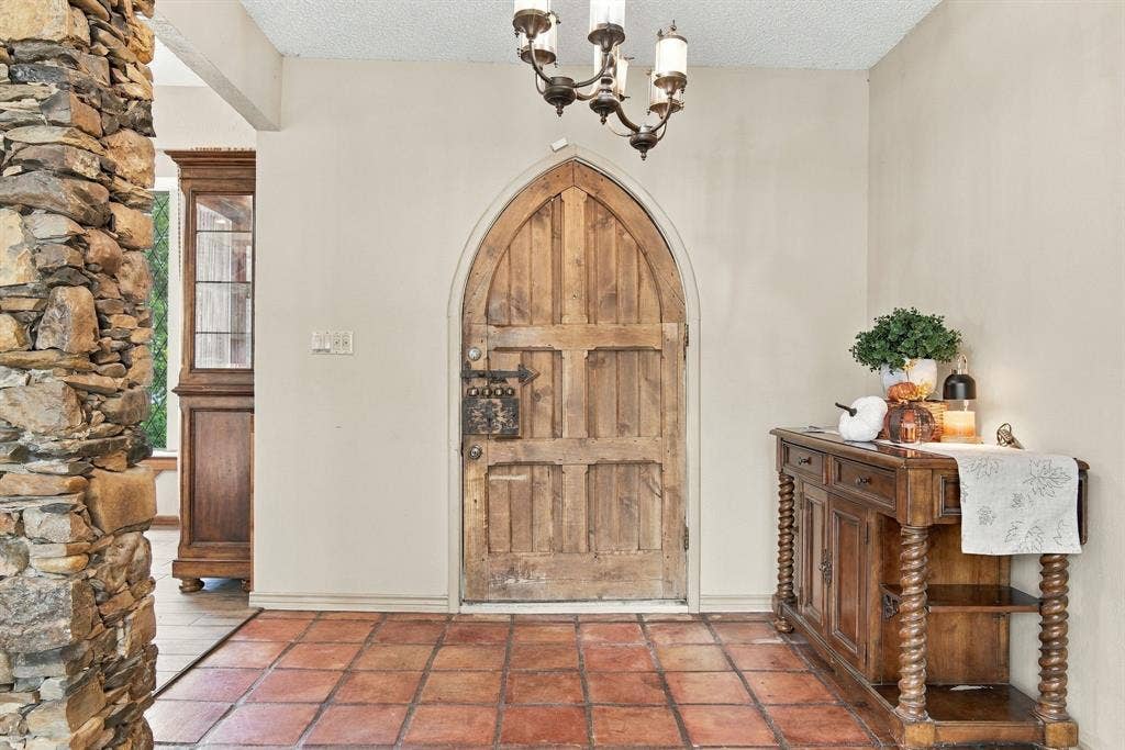 !9th Century English Abby front door!