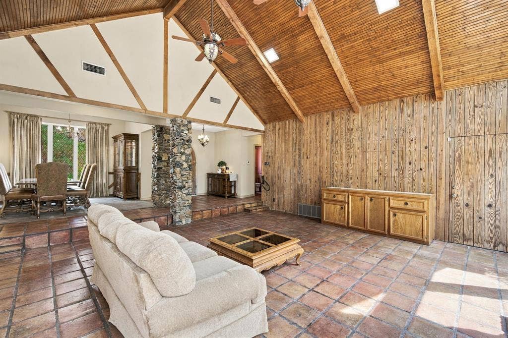 living room looking toward dining room and entry area