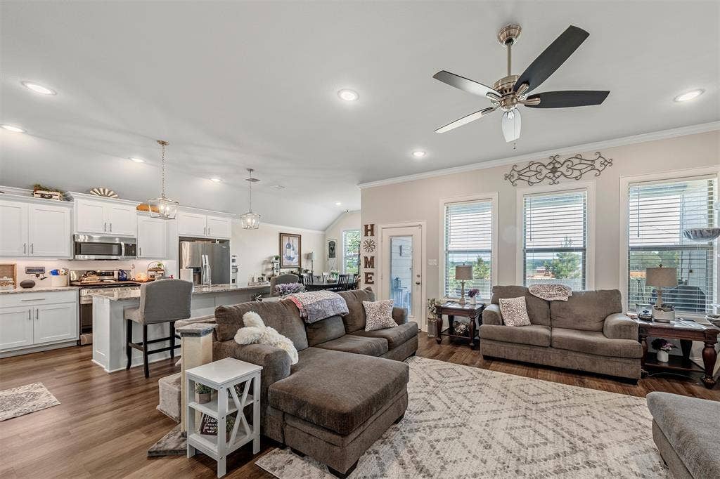 112 Amanda Avenue, Bullard, TX 75757 112 Amanda Avenue, Bullard, TX 75757