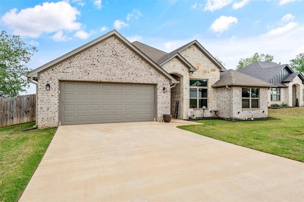 112 Amanda Avenue, Bullard, TX 75757 112 Amanda Avenue, Bullard, TX 75757